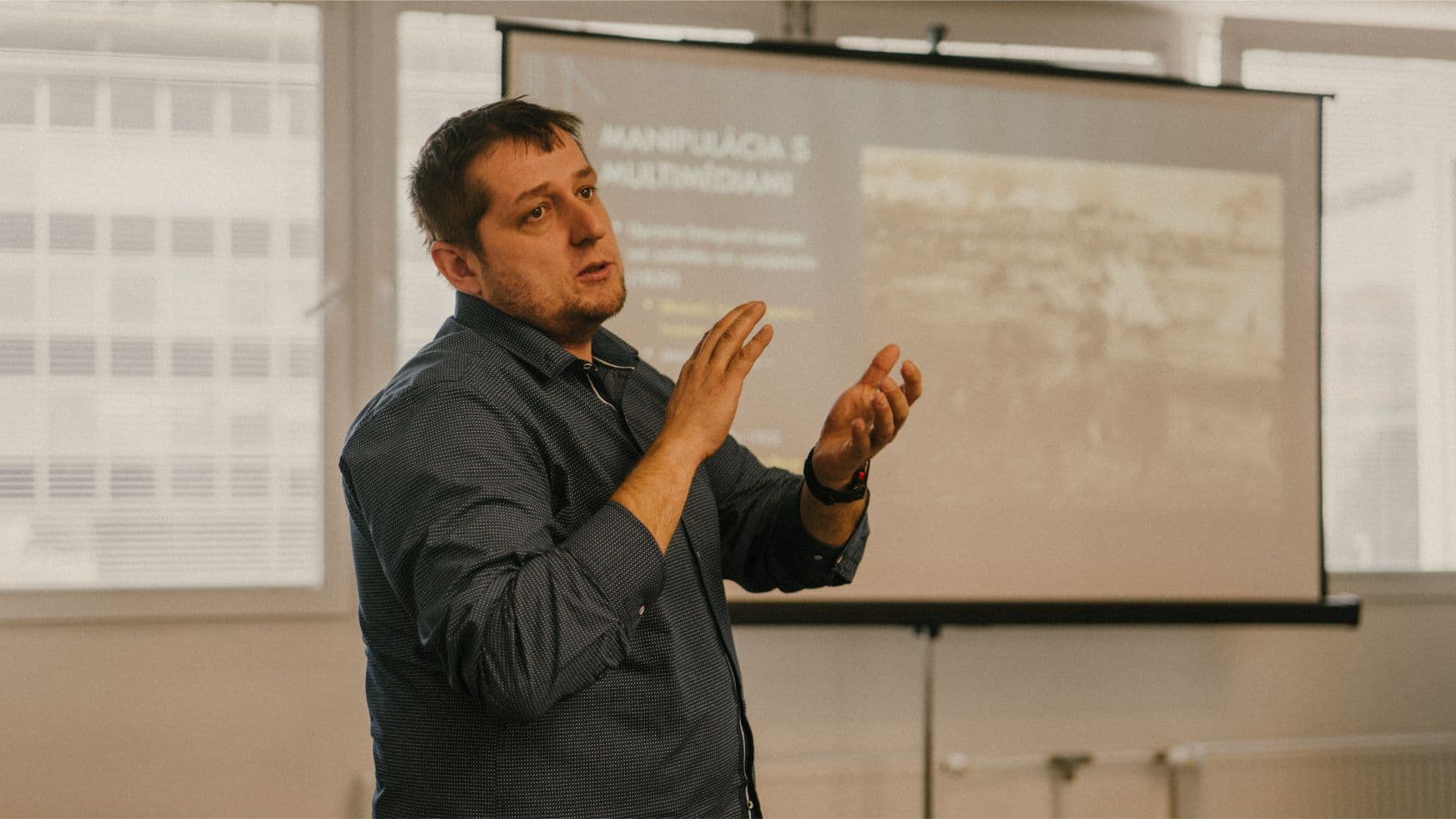 AI workshop pre učiteľov — Považská Bystrica — foto 1